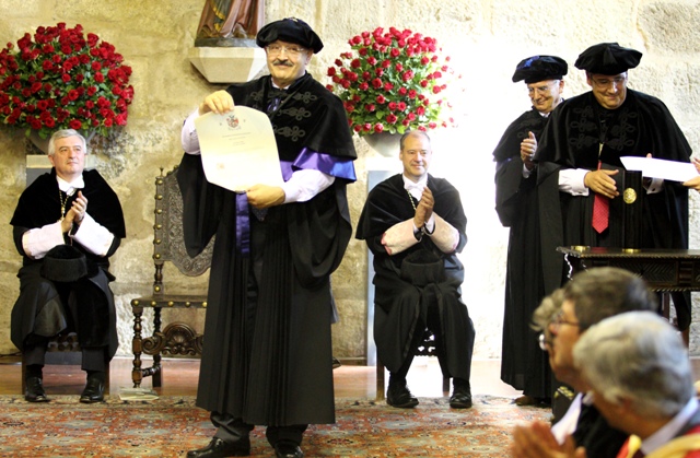 Thumbnail da galeria Doutoramentos Honoris Causa